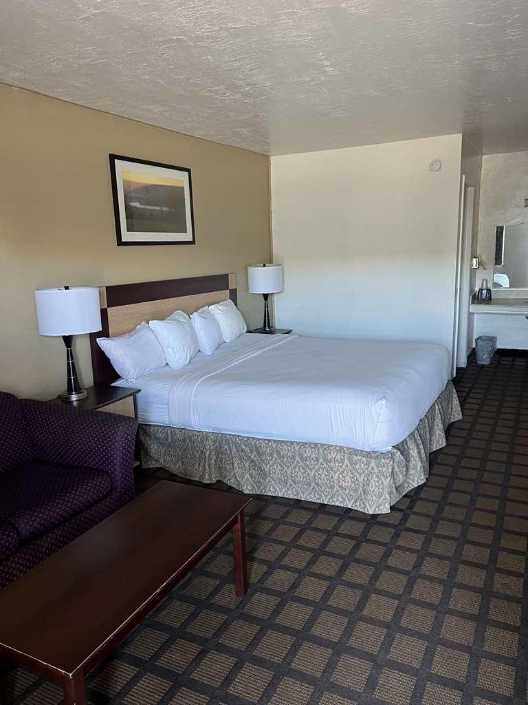 Americas Best Value Inn Wendover Habitación foto